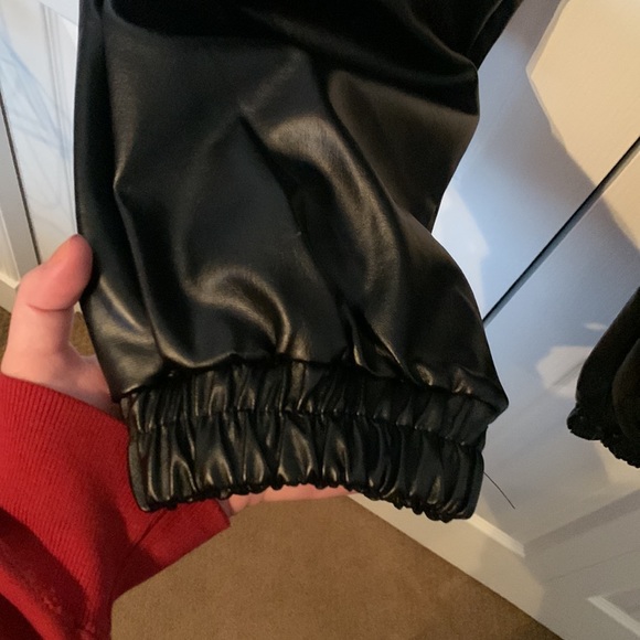 Highwaisted Faux Leather Joggers - Picture 4 of 5